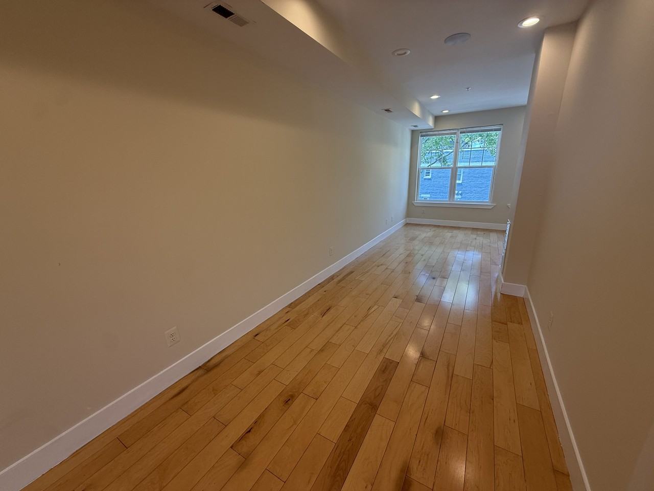 707 18th St Ne #1 - Photo 6 of 24