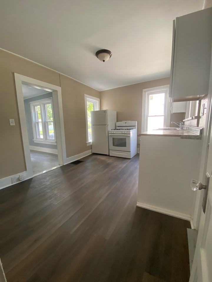 1109 Greenwood Avenue #1109 - Photo 3 of 10