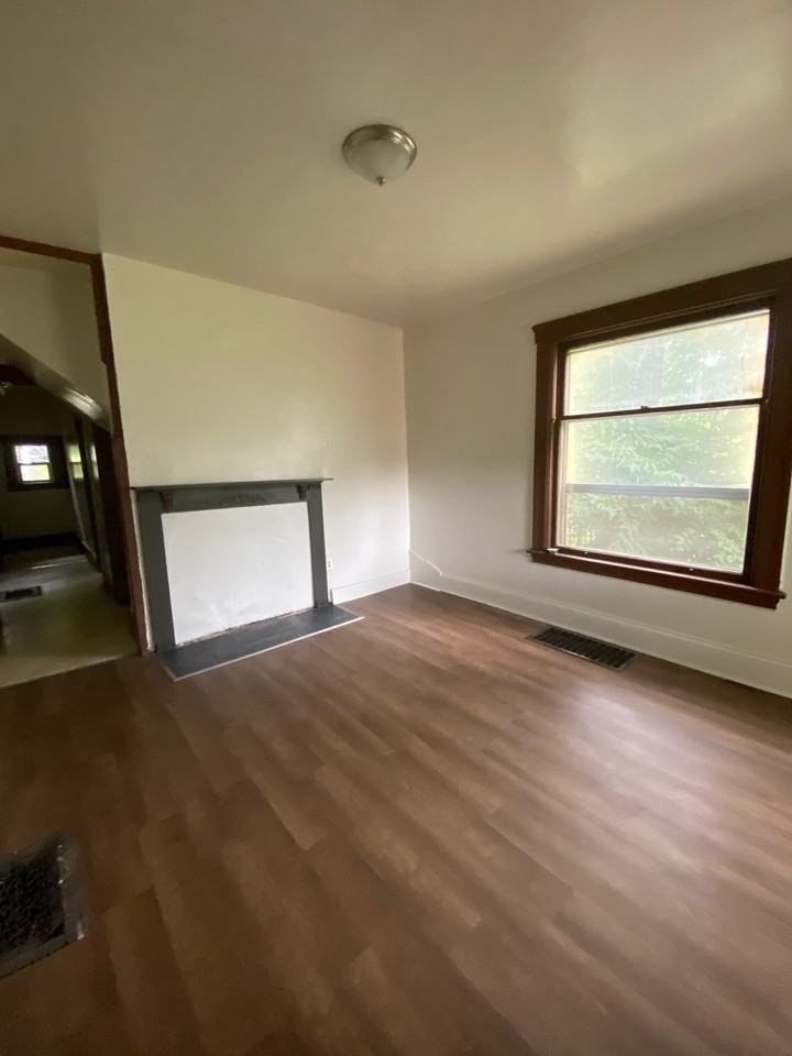 918 S Martin Luther King Jr Dr #1 - Photo 4 of 10