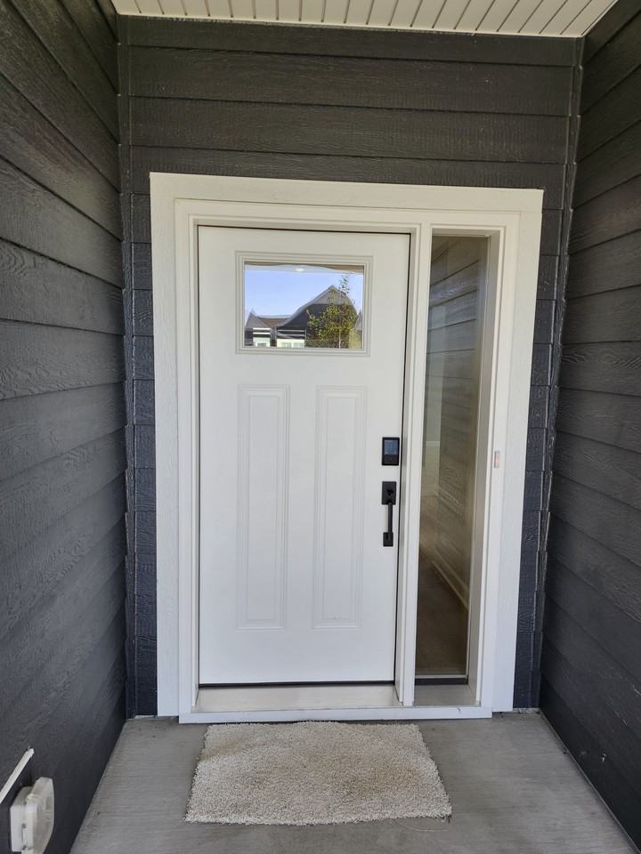 14526 14526 111th Avenue E #1 - Photo 2 of 27