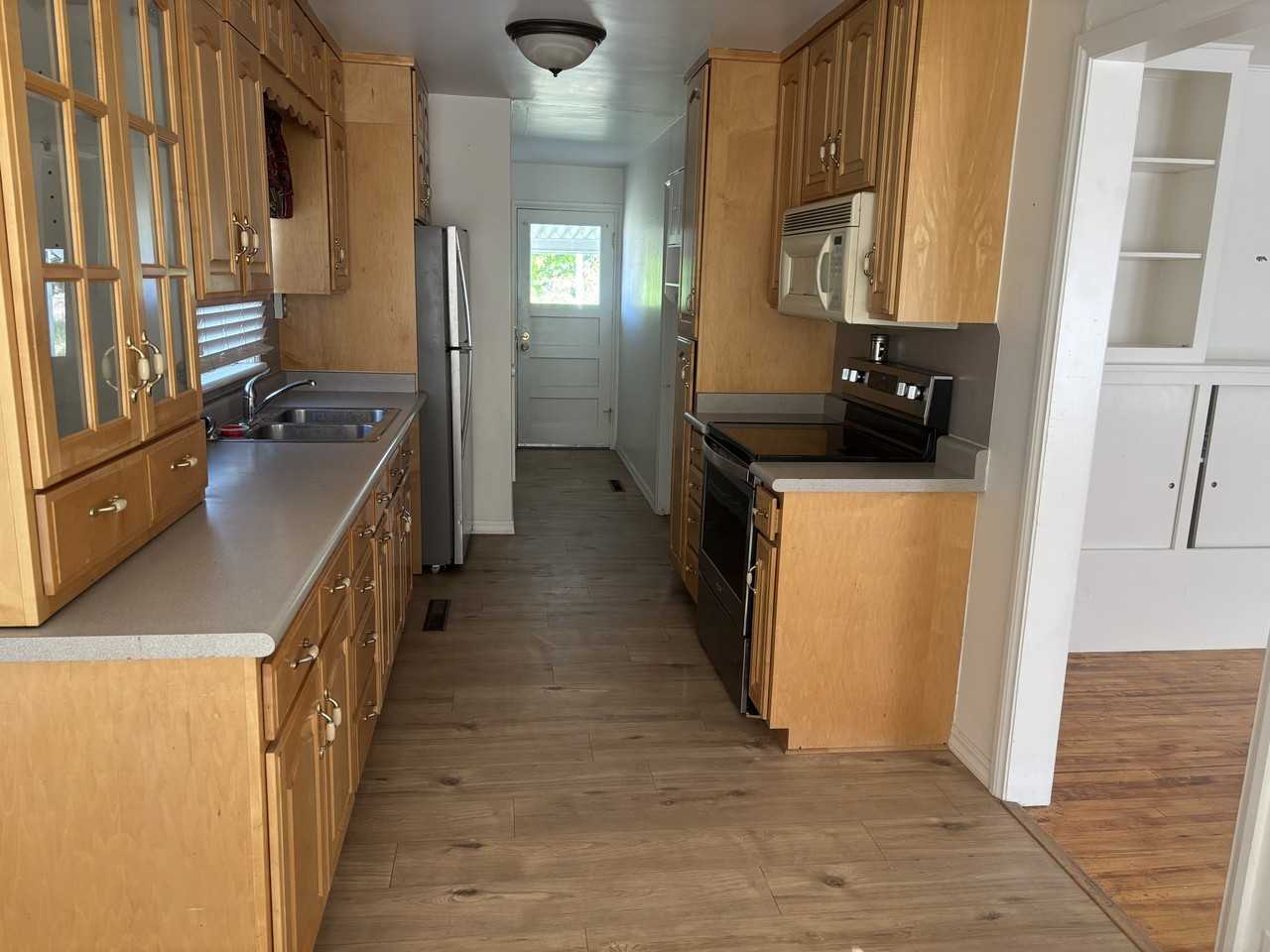 622 S Main St #1 - Photo 3 of 10