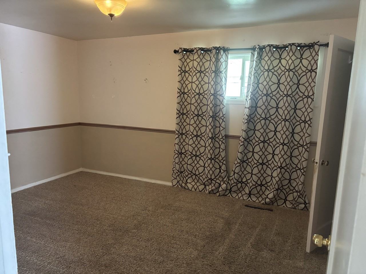 622 S Main St #1 - Photo 7 of 10