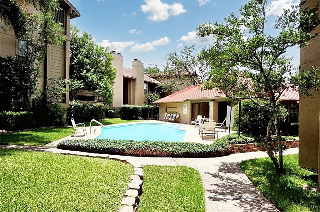 1202 Thorpe Lane #1 - Photo 3 of 15