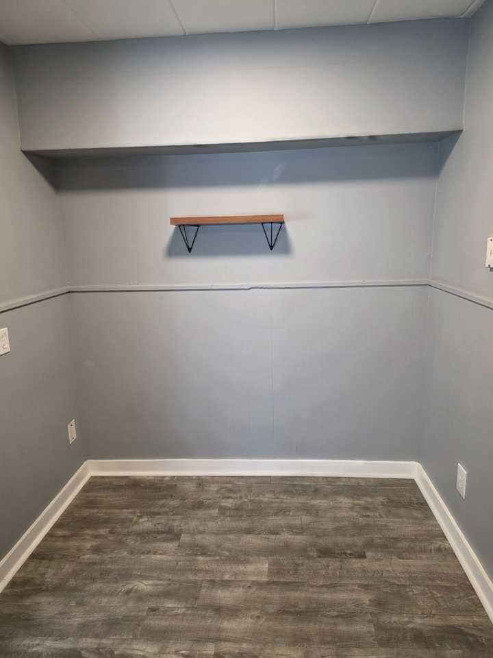 808 Elberon Ave #4 - Photo 4 of 5