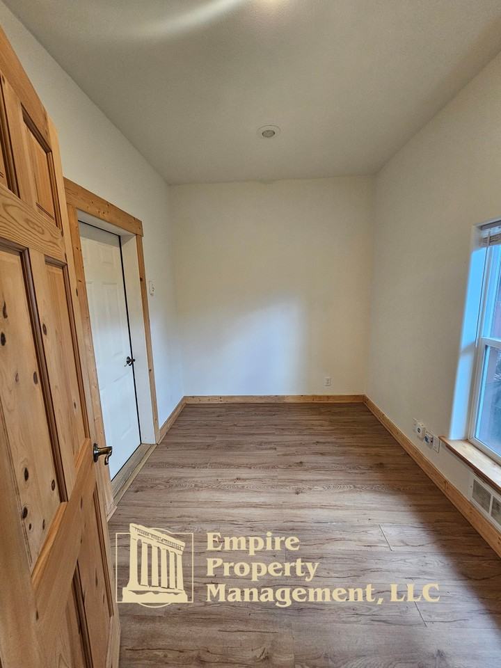 1601 Main Street #B - Photo 5 of 15