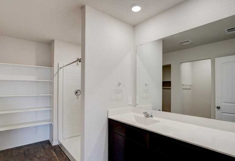 121 Roanwood Dr #1 - Photo 7 of 10