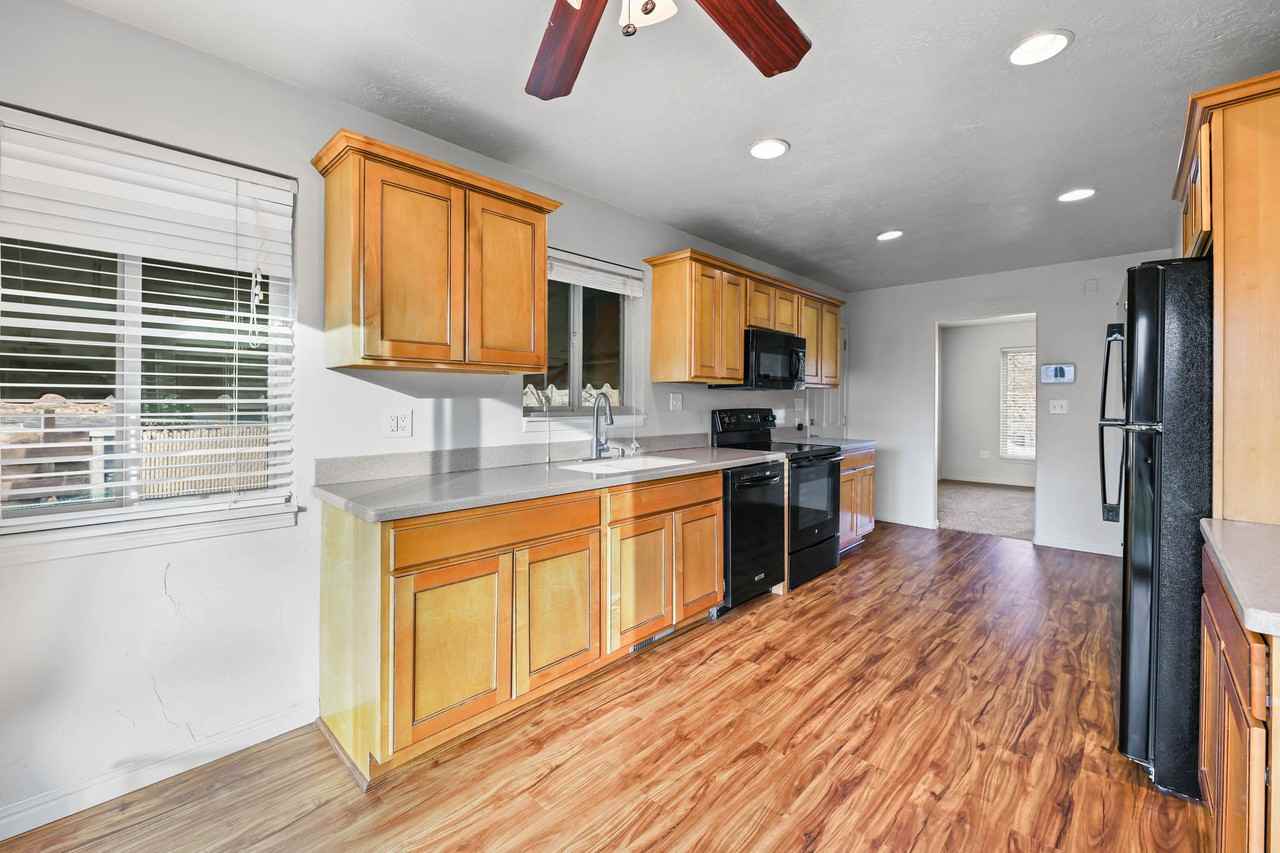 2576 East Wren Road #1 - Photo 7 of 26