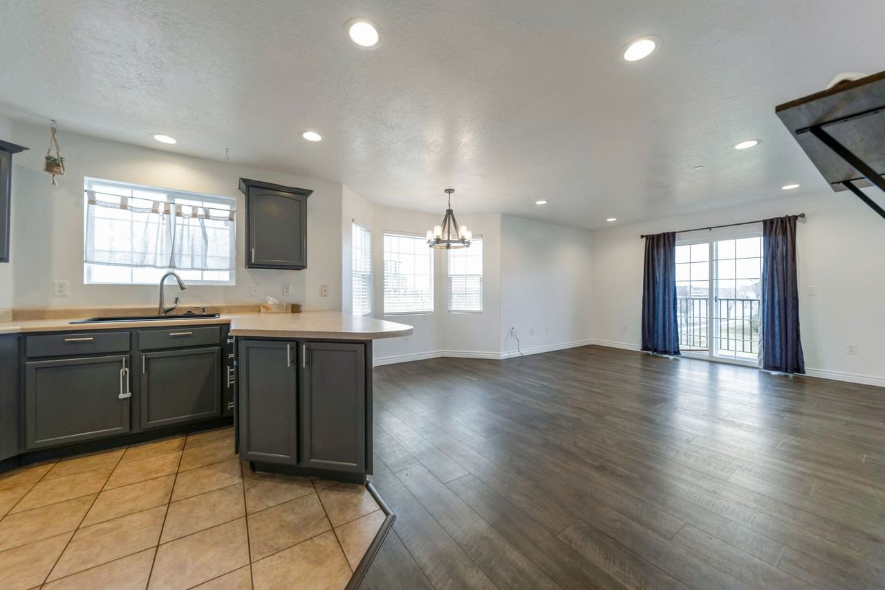 3969 W Romney Park Dr Apt E8 #E8 - Photo 3 of 25