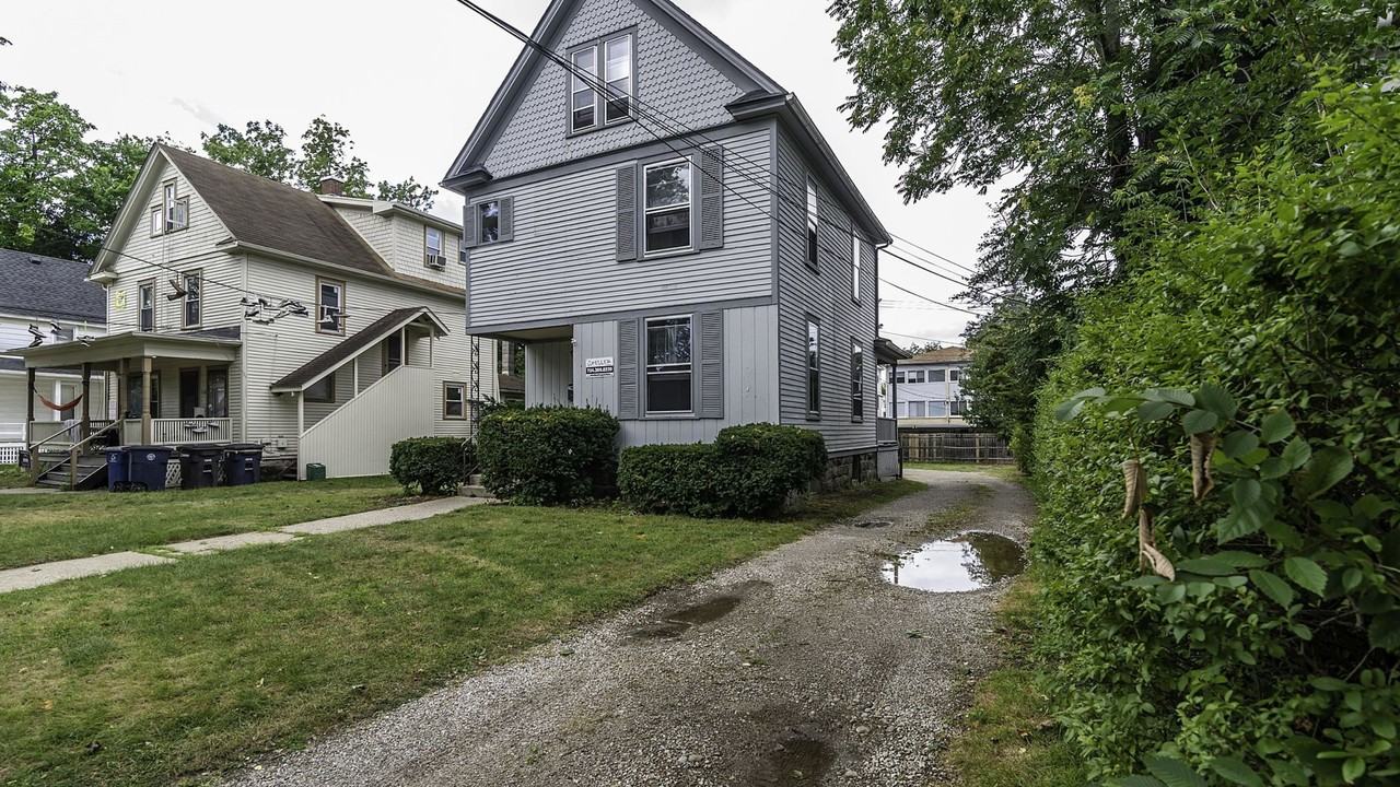 1114 S Forest Ave #1 - Photo 7 of 50