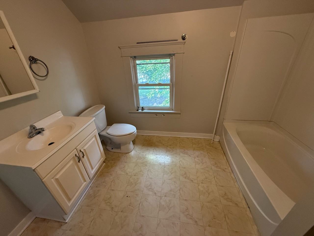 503 Spicer St #1 - Photo 5 of 9