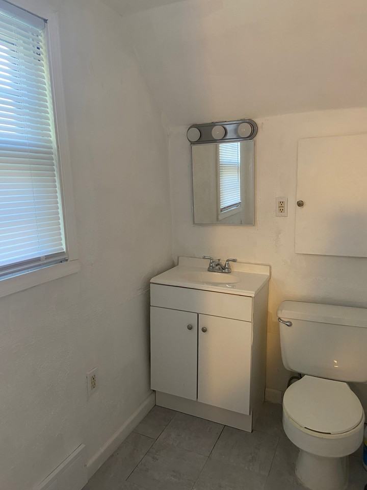 1604 Homewild Ave #1 - Photo 4 of 7