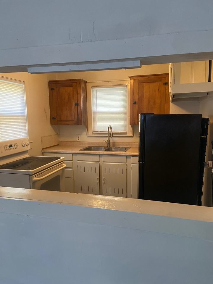 1604 Homewild Ave #1 - Photo 5 of 7