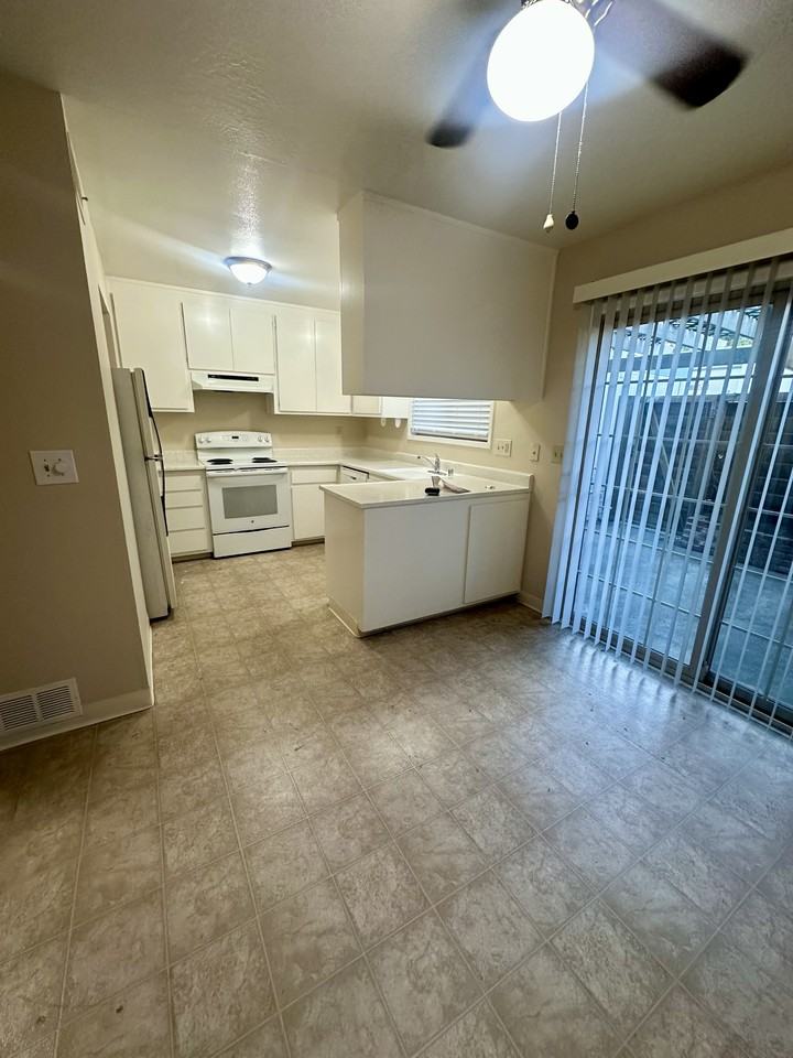 3540 Northwood Dr #E - Photo 3 of 27