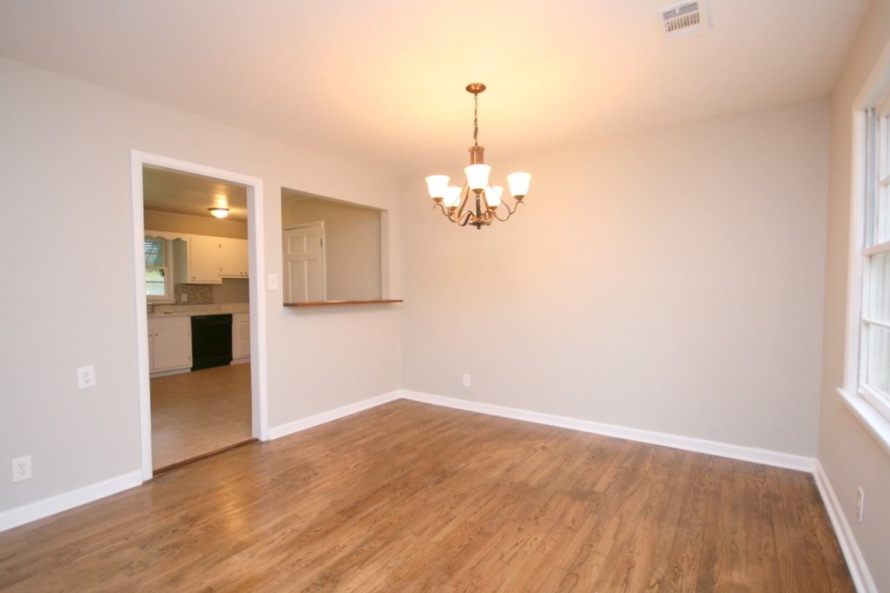 1607 Clubview Drive Northwest #1 - Photo 4 of 18