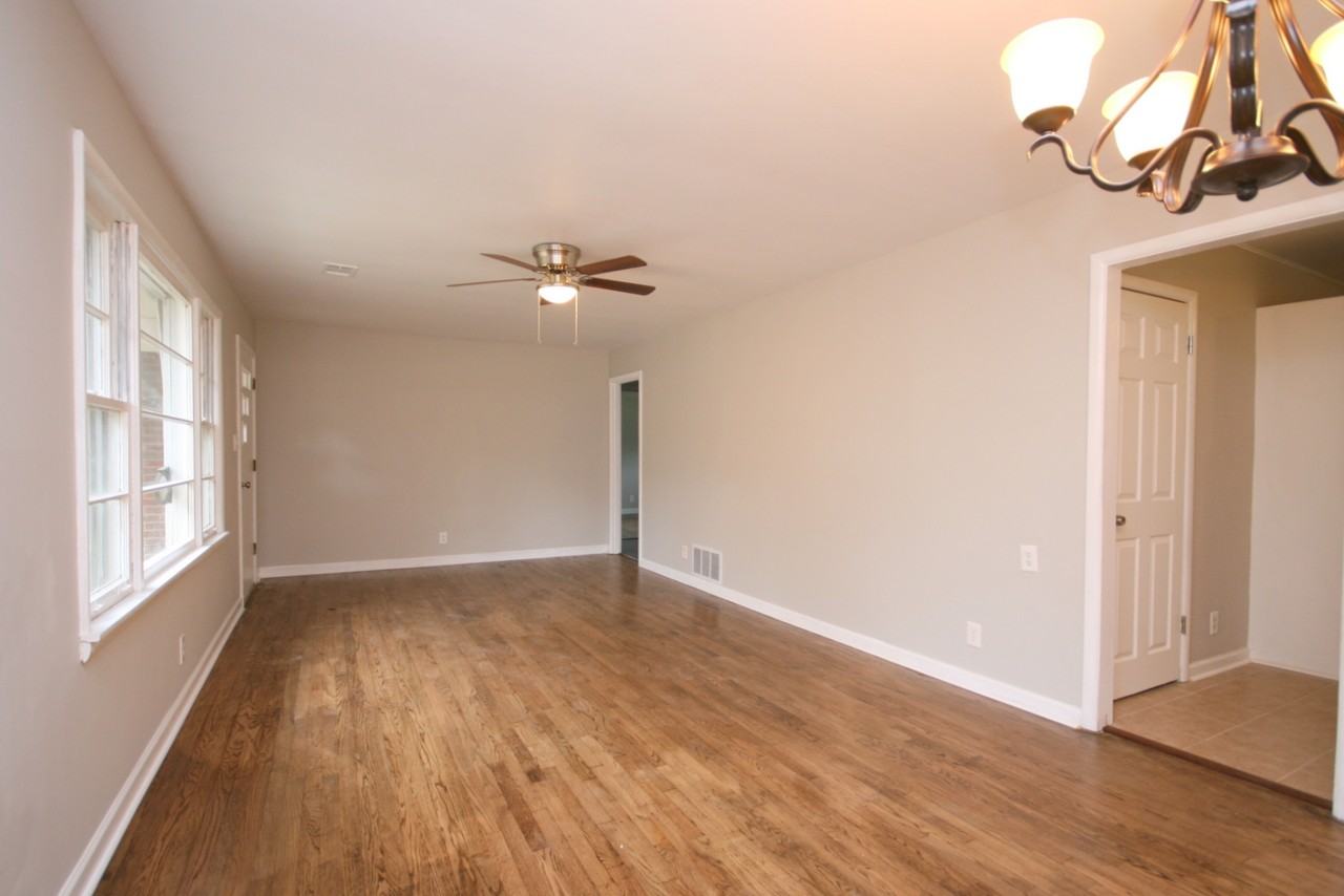 1607 Clubview Drive Northwest #1 - Photo 5 of 18