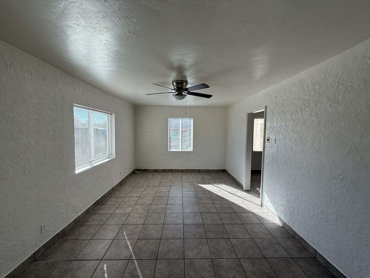 3865 1485 // 3865 N Tyndall Ave #1 - Photo 7 of 18