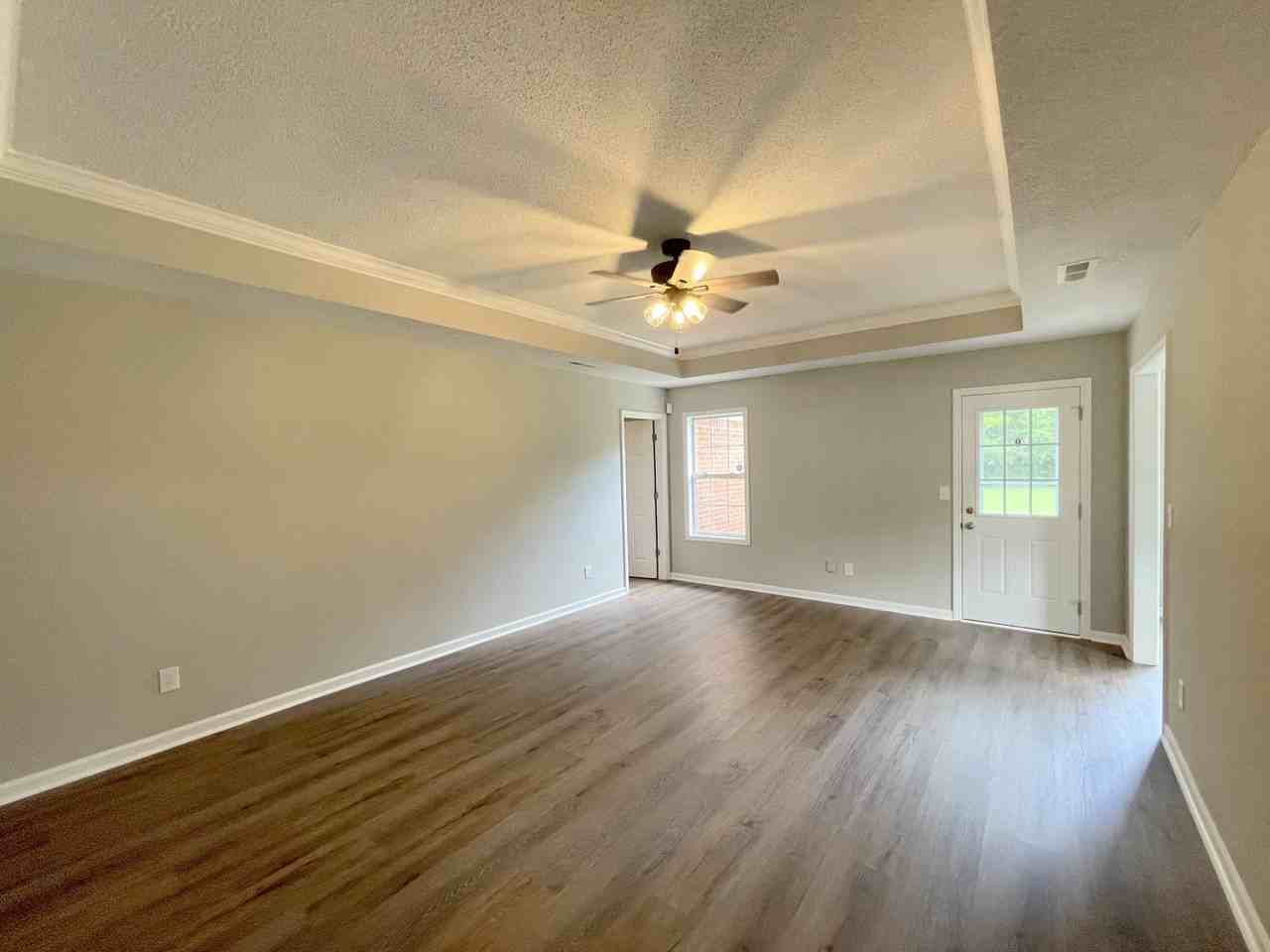 100 Brook Glenn Drive #1 - Photo 6 of 26