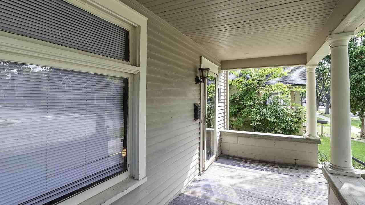 823 Dewey Avenue #1 - Photo 3 of 50