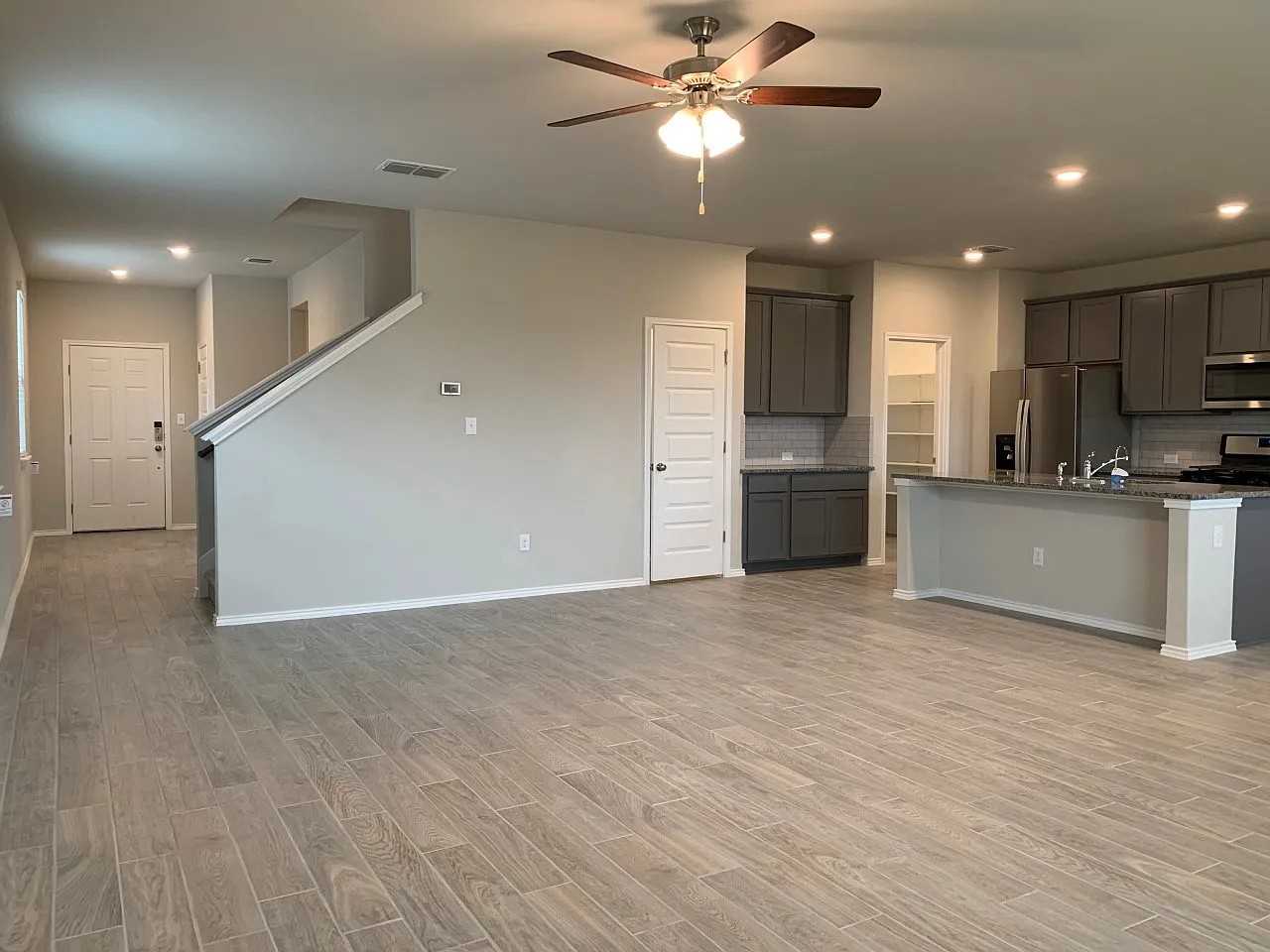 271 Kinsley Way #1 - Photo 2 of 11