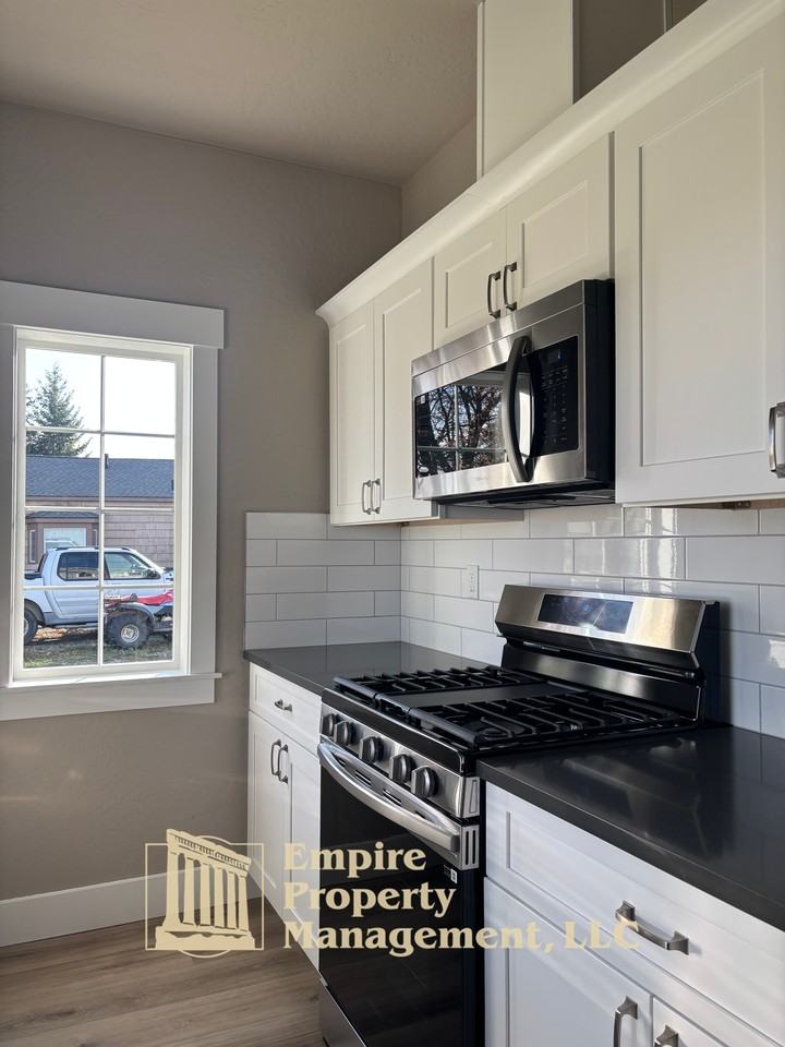 1656 Irvine Way #1 - Photo 3 of 15