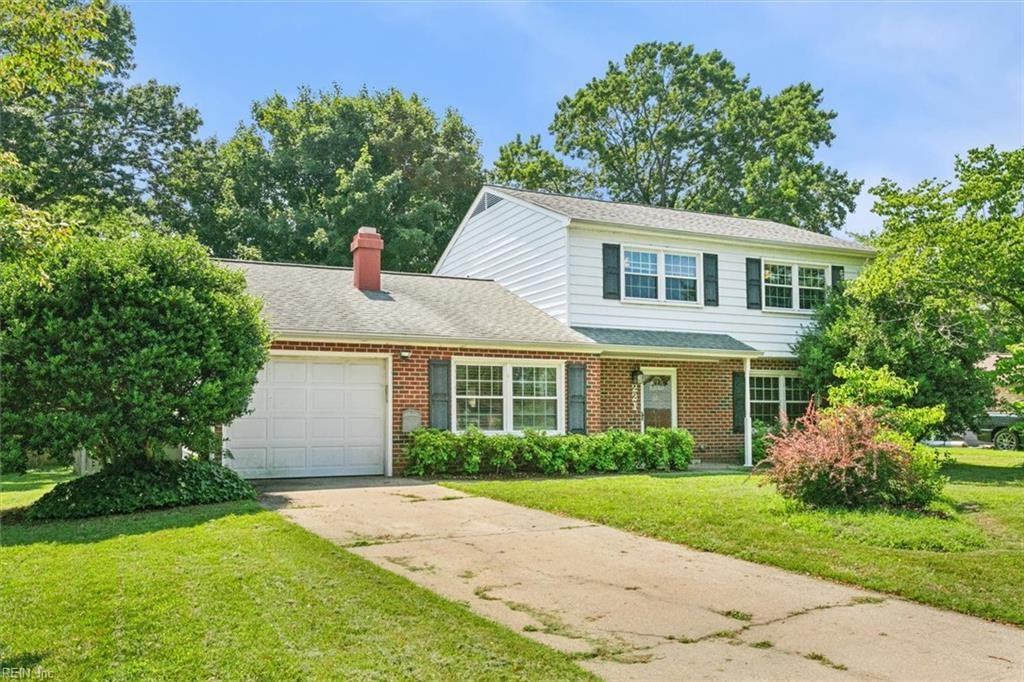 221 Commodore Drive #1