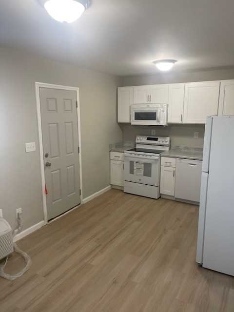 607 East Main Street #15 - Photo 7 of 16