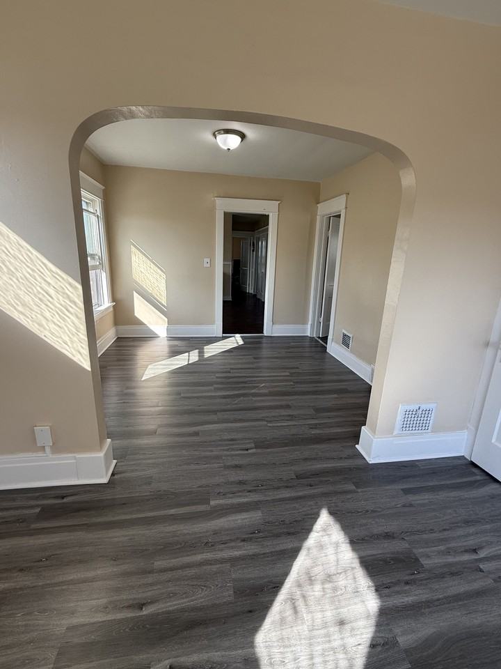 1414 East Delavan Avenue #2 - Photo 7 of 20