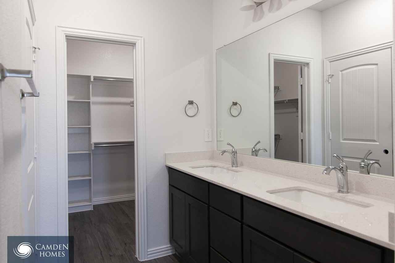 217 Jardim Lane #1 - Photo 4 of 7