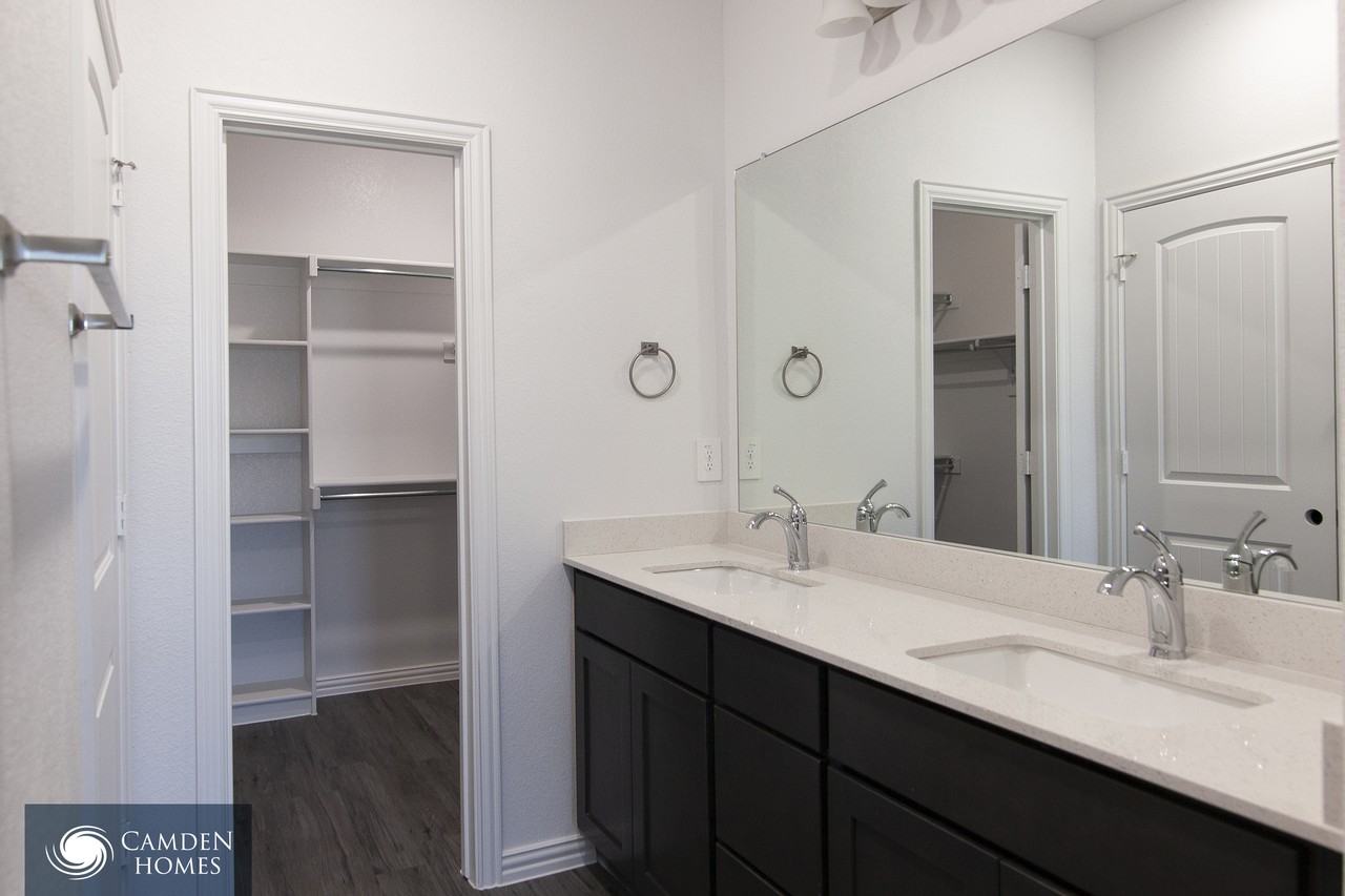 229 Jardim Lane #1 - Photo 4 of 7