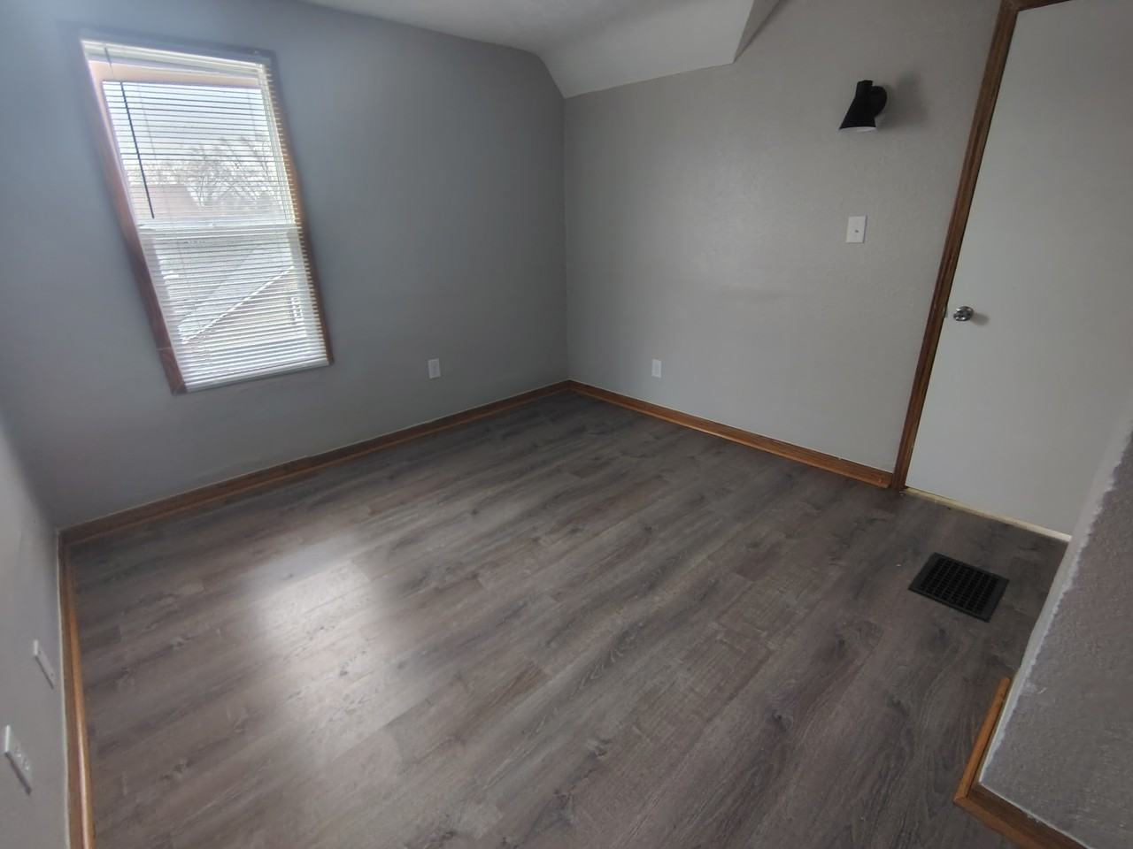 2139 10th Street #1 - Photo 2 of 13