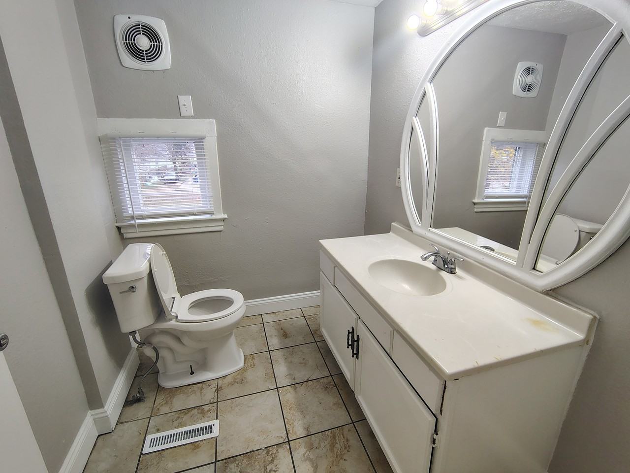 2139 10th Street #1 - Photo 4 of 13