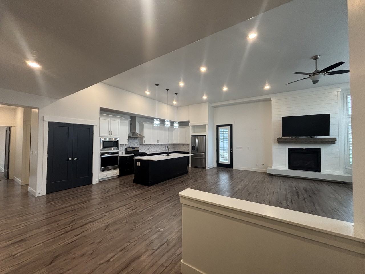 6153 W Poplar View Dr #1 - Photo 3 of 34