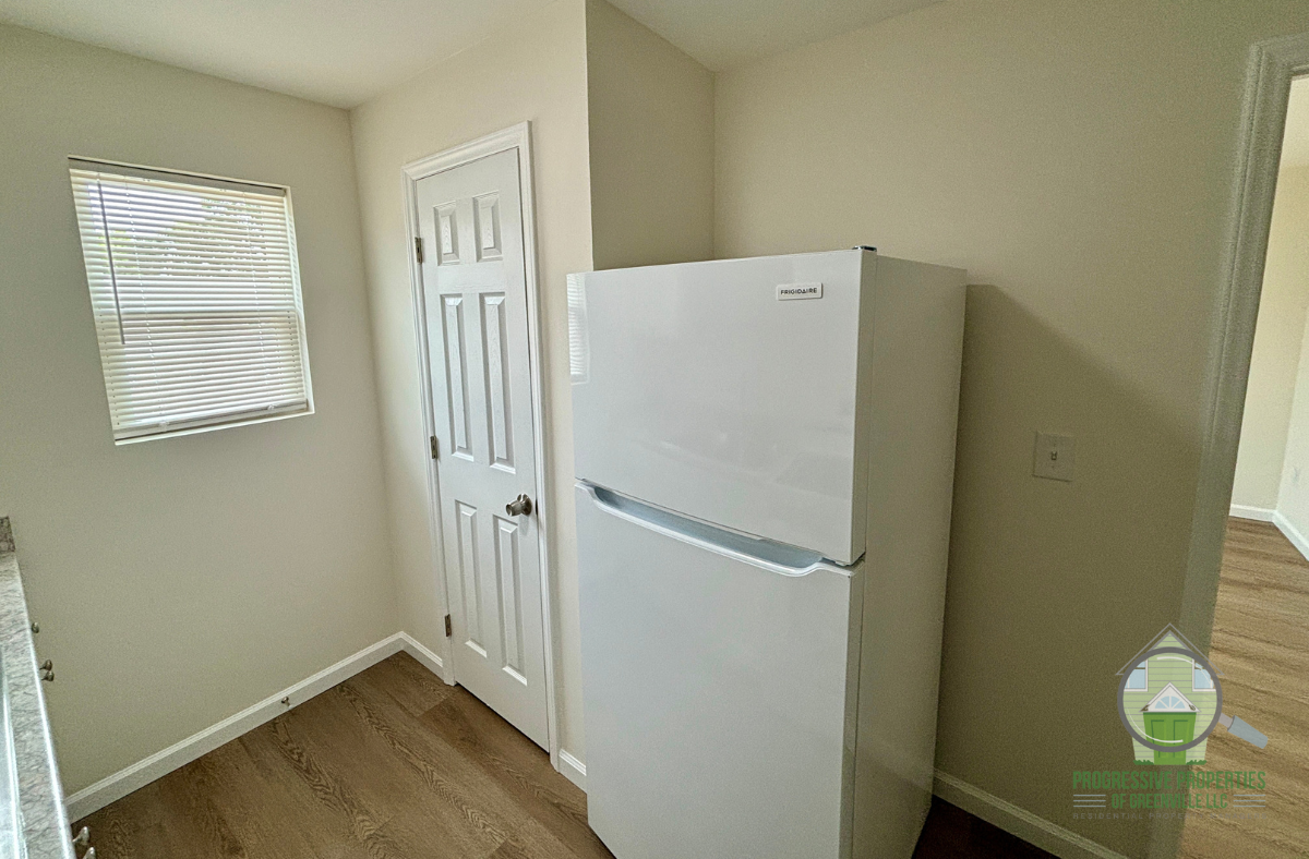 3001 Old Buncombe Rd #28 - Photo 4 of 8