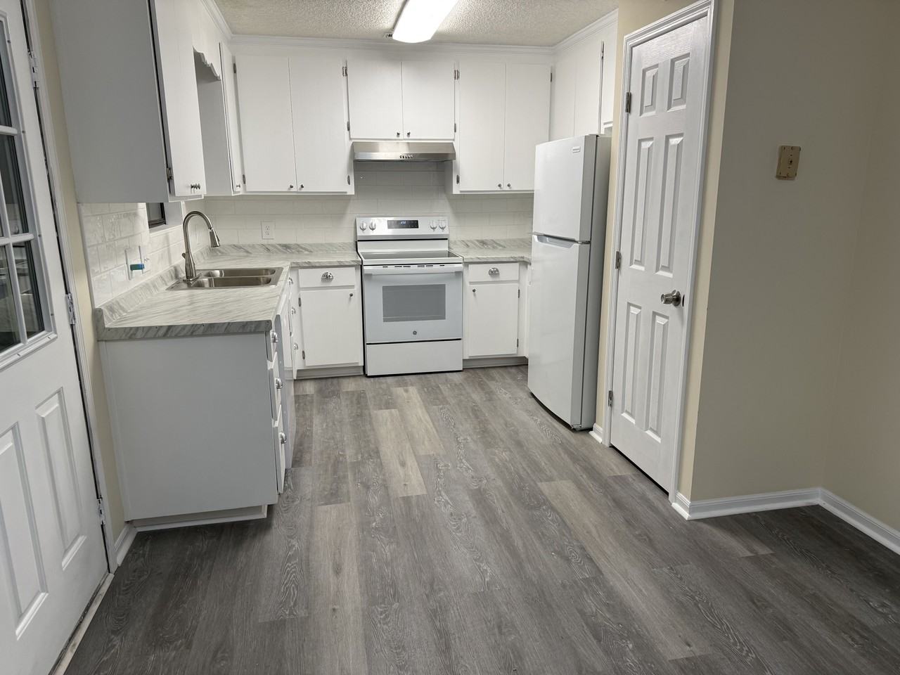 1 Colquit Cir Apt B #2 - Photo 3 of 8