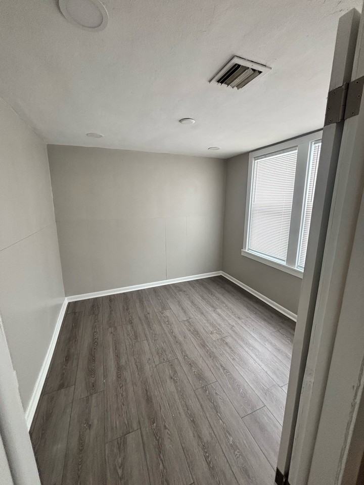 314 Liston Ave #1 - Photo 2 of 6