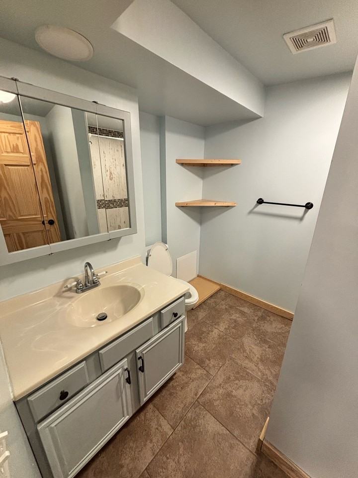 815 Salmon Avenue #1 - Photo 4 of 6