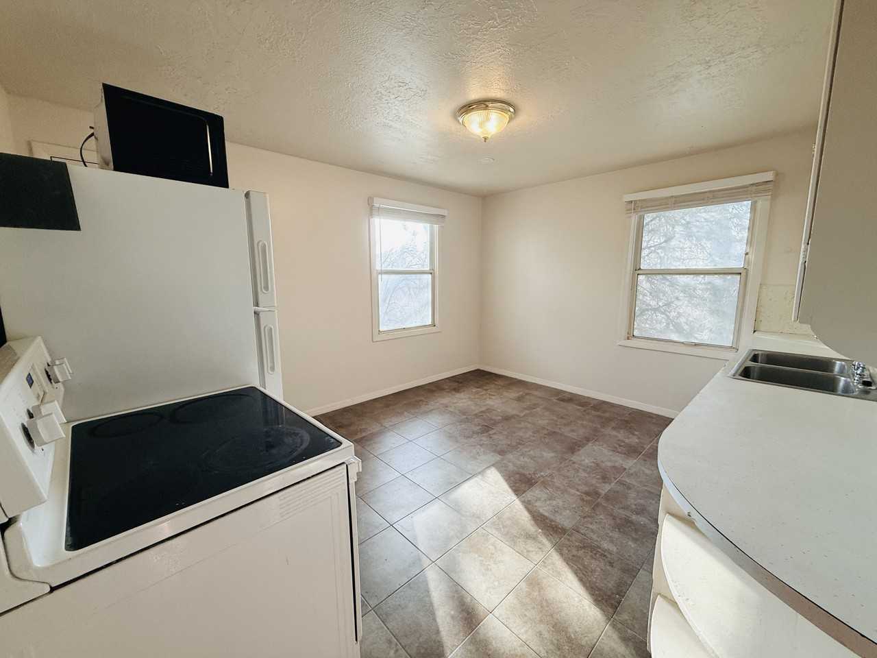 709 Darling St #709 - Photo 3 of 26