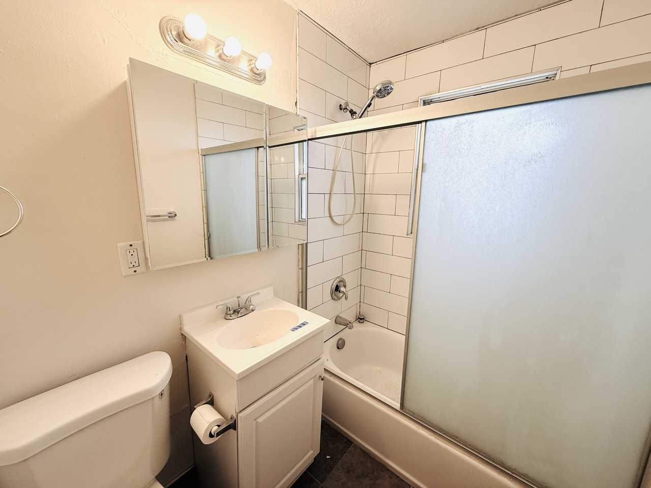 709 Darling St #709 - Photo 7 of 26