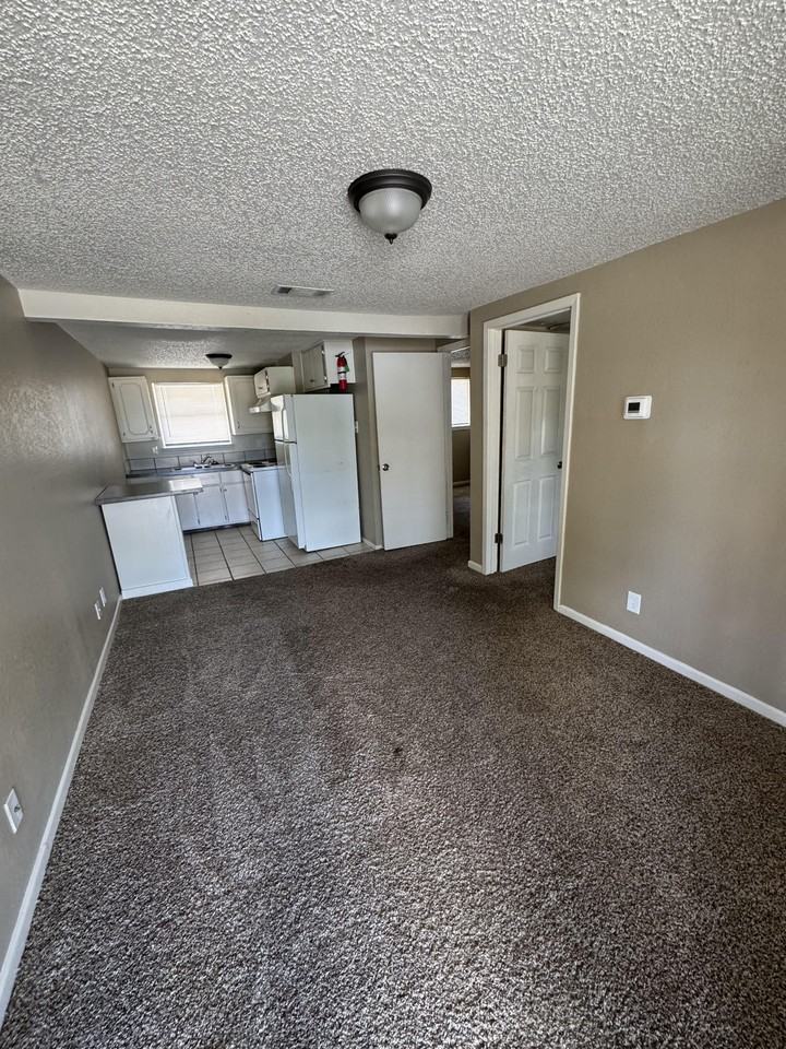 602 602 N 2nd St. - 1 D #1D - Photo 2 of 10