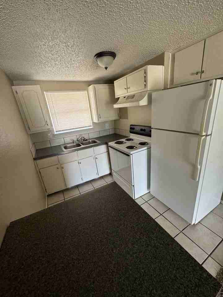 602 602 N 2nd St. - 1 D #1D - Photo 3 of 10