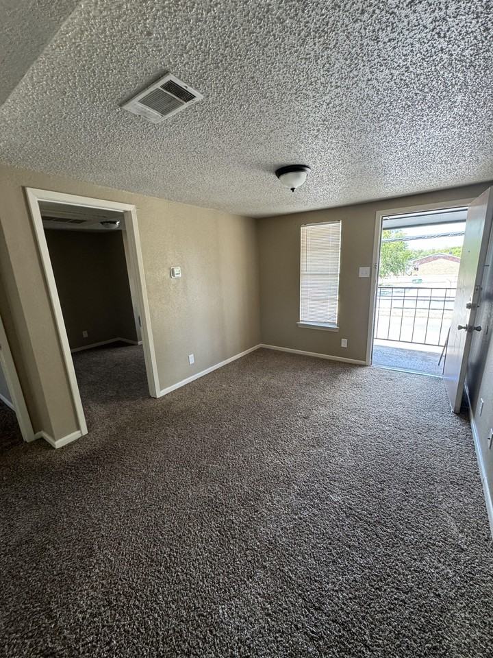 602 602 N 2nd St. - 1 D #1D - Photo 5 of 10