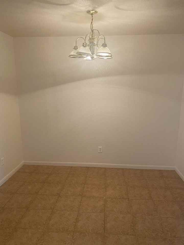 1104 Nicholas Cir #B - Photo 4 of 20