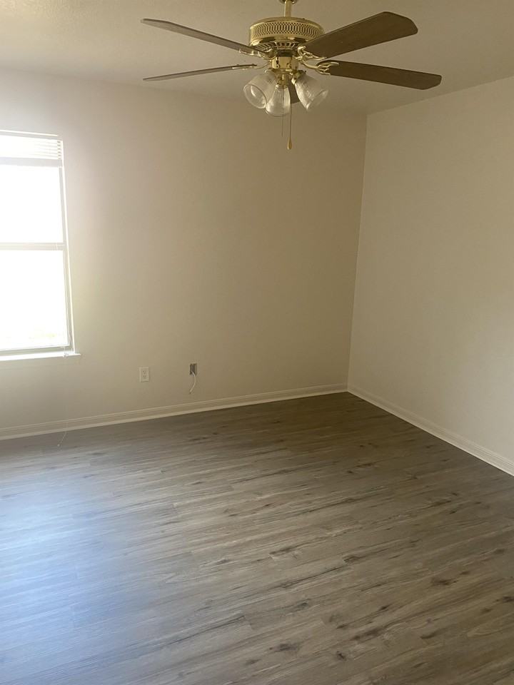 1104 Nicholas Cir #B - Photo 6 of 20