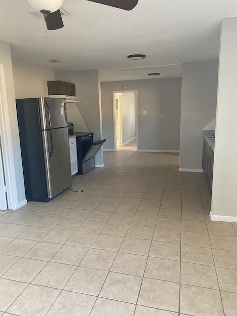 931 J R Court #1 - Photo 2 of 12