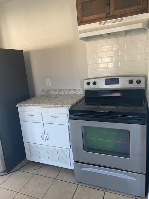 931 J R Court #1 - Photo 4 of 12