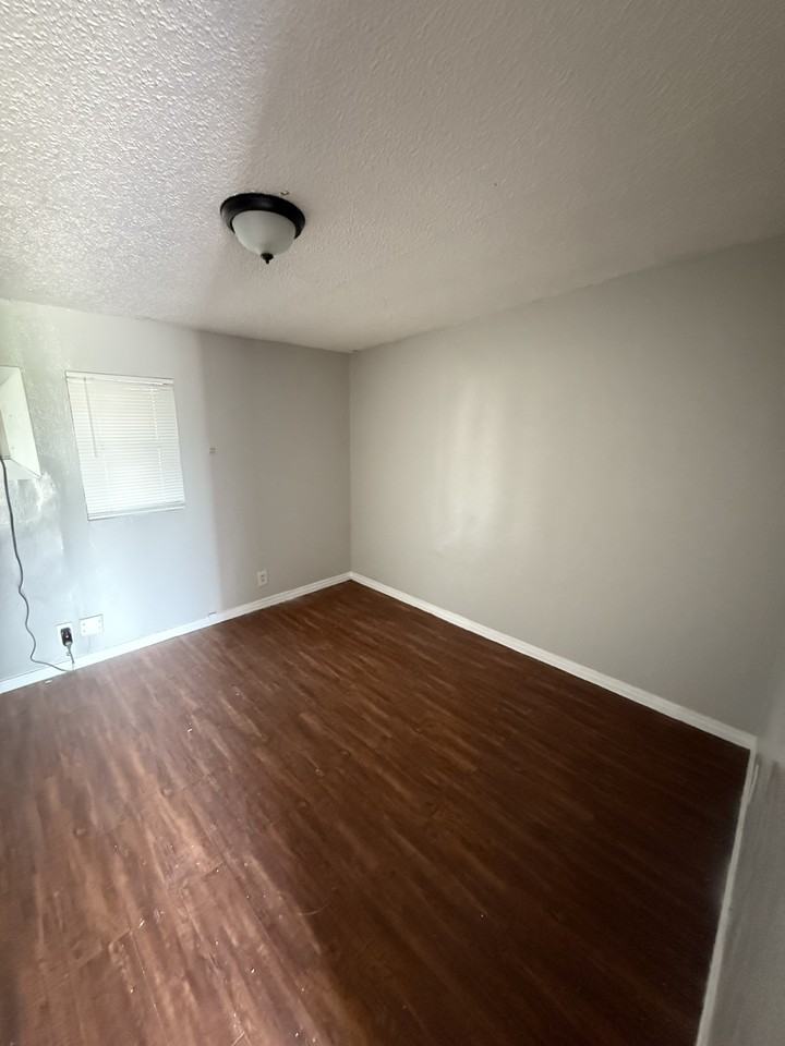 504 Rhode Island Street #1 - Photo 4 of 7