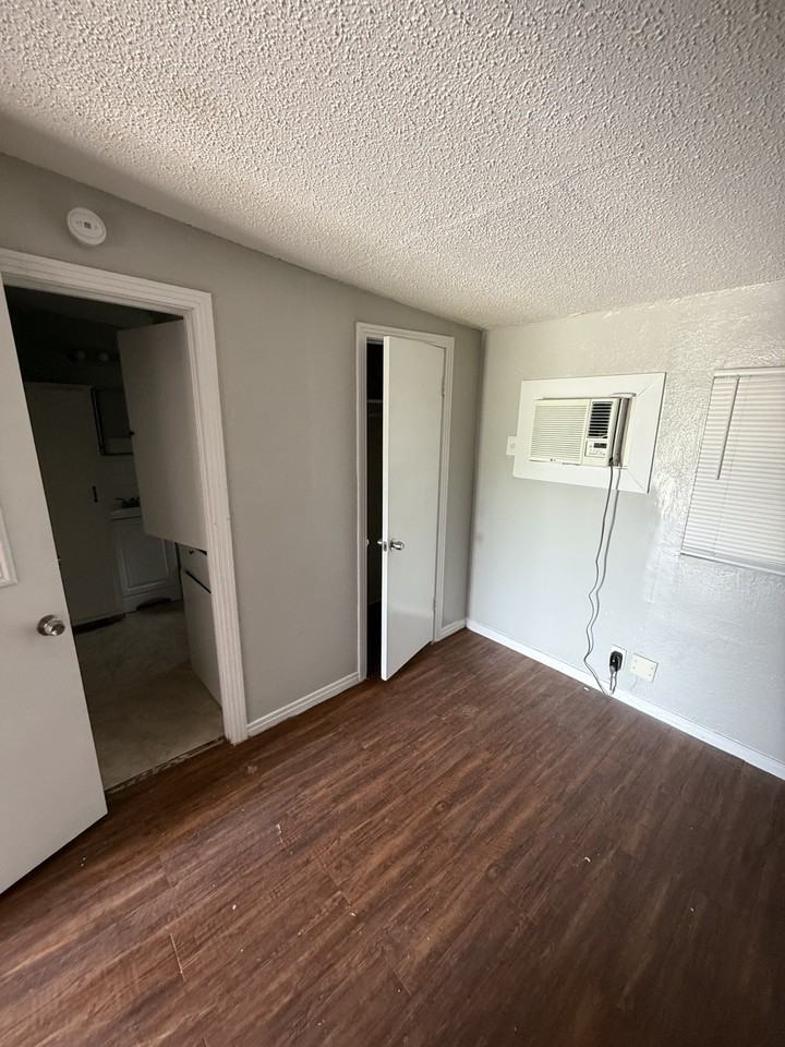 504 Rhode Island Street #1 - Photo 5 of 7