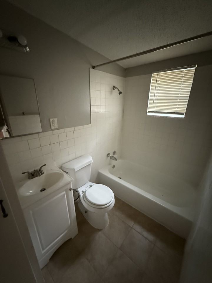 504 Rhode Island Street #1 - Photo 6 of 7