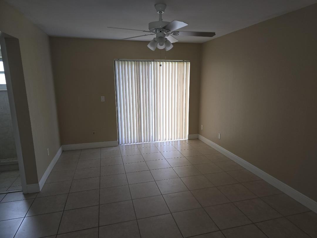 1448 Southeast 10th Terrace #1 - Photo 5 of 35