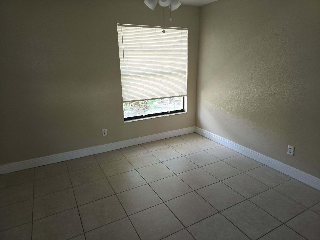 1448 Southeast 10th Terrace #1 - Photo 6 of 35